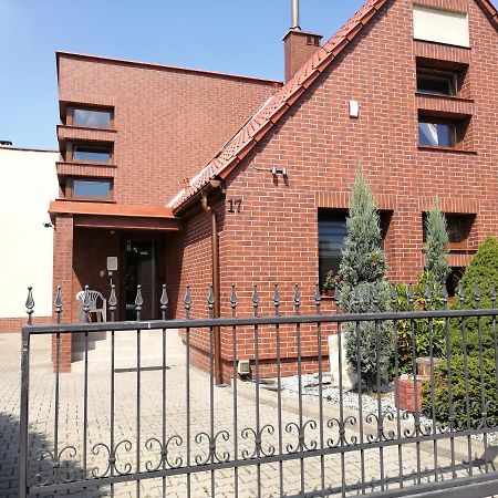 Pokoje Goscinne Z Prywatna Lazienka Dla Firm Gliwice Dış mekan fotoğraf